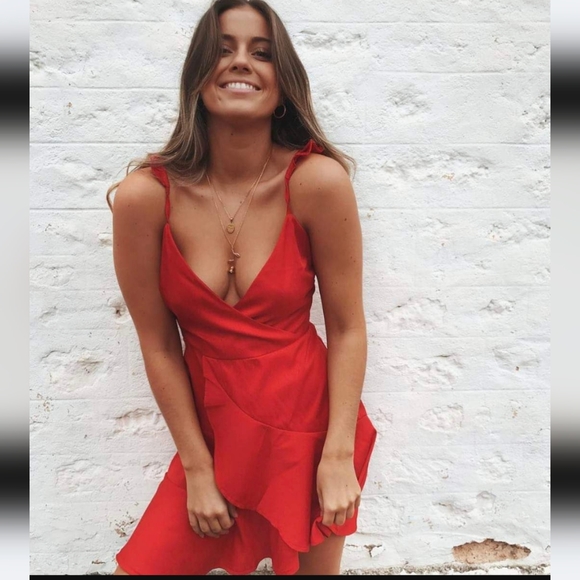 Beginning Boutique Dresses & Skirts - Beginning Boutique size XXS red frill dress